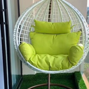 Outdoor swing chair